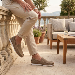 Mocassins Homme Été Respirants Slip-On Micro-Perforés Confort Semelle Antidérapante Légère Chaussures Casual Élégantes Broderie