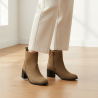 OZABI Bottines Femme Tige Suédine Zippée, Talon Bloc 5 cm, Bout Arrondi