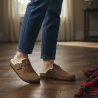OZABI Sabots Mules Femme Fourrées Suédine, Boucle Ajustable, Semelle Liège et Caoutchouc, Tailles 36 à 41