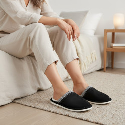 OZABI Pantoufles Mules Femme Unies, Tige Suédine Synthétique, Bordure Tressée Scandinave, Semelle Caoutchouc